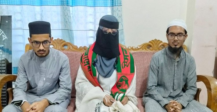 ভোলা-৪ আসনে হাত পাখার নারী কর্মীদের ওপর জামায়াতের হামলা