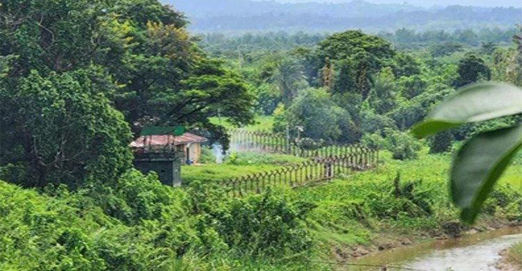 টেকনাফ সীমান্তে গুলিবিদ্ধ রোহিঙ্গা যুবক