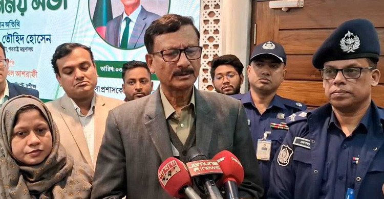 আমরাই নির্বাচন করতে চাই, বহির্বিশ্বের কোন চাপ নেই: পররাষ্ট্র উপদেষ্টা