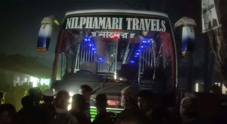 পঞ্চগড়ে বাসের ধাক্কায় প্রাণ গেল মা-মেয়ের