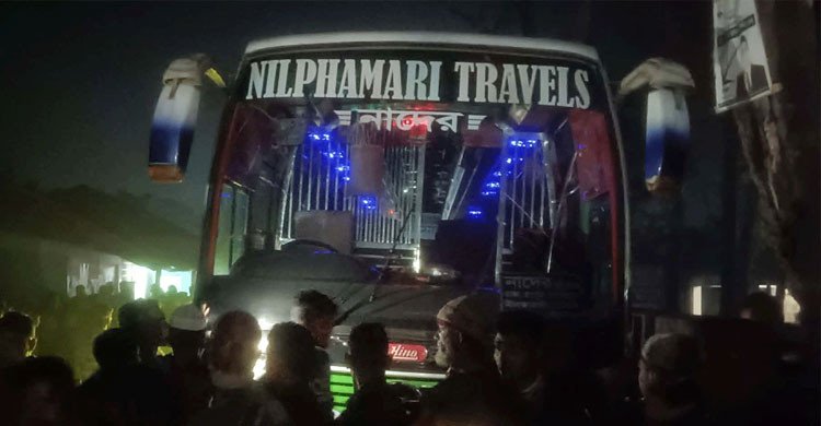 পঞ্চগড়ে বাসের ধাক্কায় প্রাণ গেল মা-মেয়ের