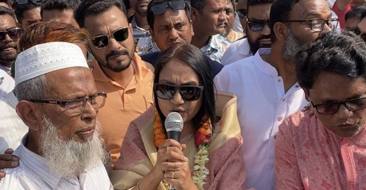 বাবার মতই আমি নিজের জীবন উৎসর্গ করব: প্রতিমন্ত্রী পুতুল
