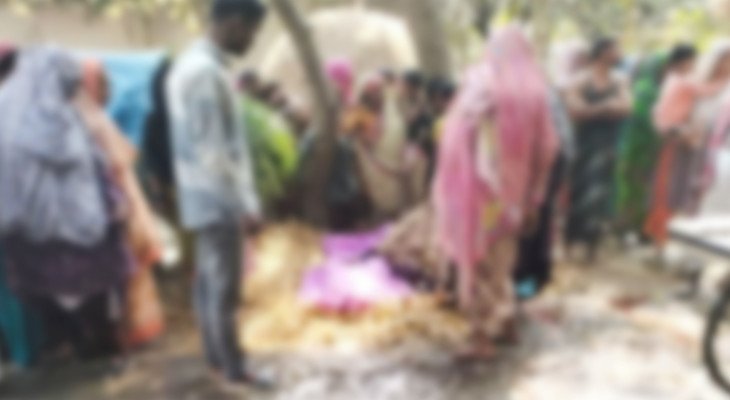 বিরামপুরে সড়ক দুর্ঘটনায় গৃহবধূ নিহত