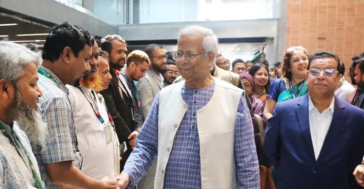 পুরোনো ঠিকানায় ফিরেছেন ড. মুহাম্মদ ইউনূস