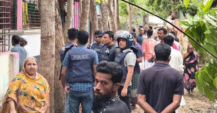 ফরিদপুরে ঈদের নামাজের পর ২ গ্রামের রক্তক্ষয়ী সংঘর্ষে আহত ২৫