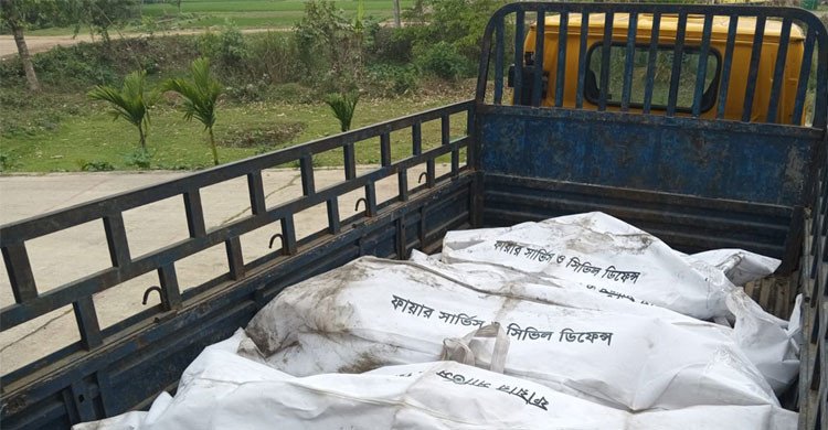 হবিগঞ্জে পিকআপ ভ্যান খাদে পড়ে নিহত ৪