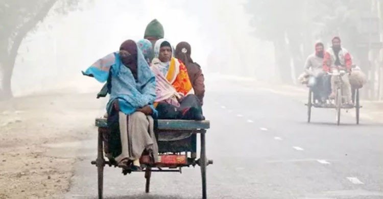 বৃষ্টির পর আবারও ফিরেছে শীতের আমেজ