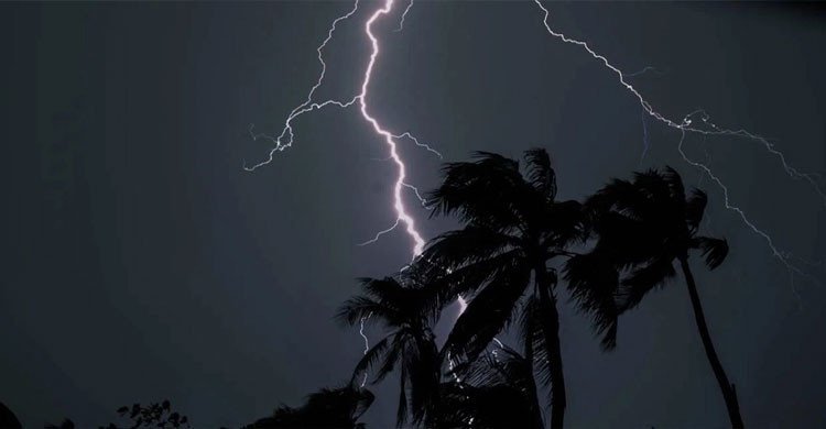 রাতে ঢাকাসহ ৬ অঞ্চলে ৬০ কিমি বেগে ঝড়ের শঙ্কা 