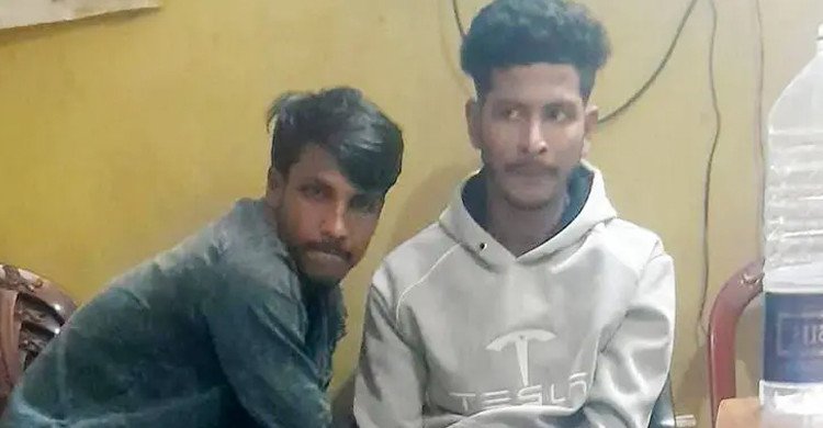 রূপগঞ্জে স্বামীকে জিম্মি করে স্ত্রীকে ধর্ষণ, গ্রেপ্তার ২
