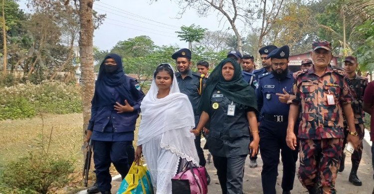 আট মাস কারাভোগের পর নিজ দেশ ভারতে ফিরল ফাল্গুনী রায়