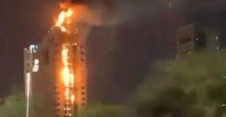 ইরানি হামলায় কুয়েতের দুই সীমান্তরক্ষী নিহত, তেল উৎপাদন কমানোর ঘোষণা