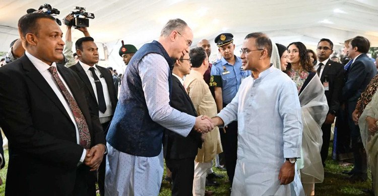 সব স্তরে দুর্নীতি দমনে কঠোর পদক্ষেপের ঘোষণা প্রধানমন্ত্রীর