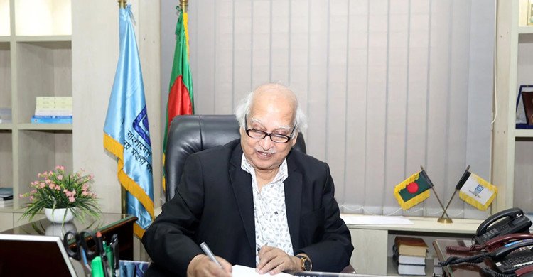 শারীরিক অসুস্থতায় ইউজিসি চেয়ারম্যানের পদ ছাড়ার আবেদন
