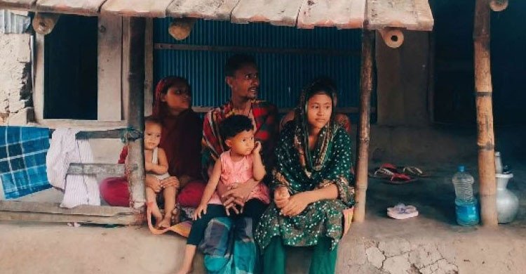 ঠাকুরগাঁওয়ে স্বামীর কাছে ৫ হাজার টাকা না পেয়ে গৃহবধূর আত্মহত্যা