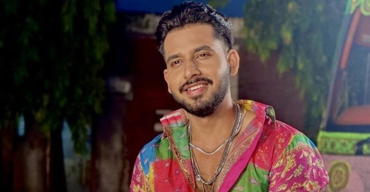 স্ত্রীর মৃত্যুর মামলায় অভিযুক্ত অভিনেতা আলভীর খোঁজ মিলছে না, দেশে ফেরা নিয়ে ধোঁয়াশায় পুলিশ