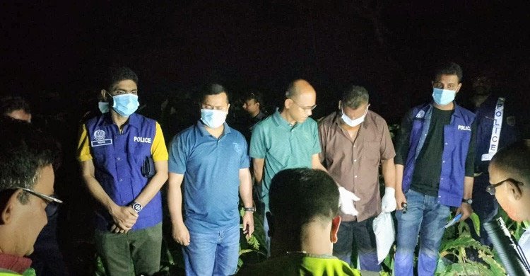 বিধবা নারীকে ধর্ষণ করে কুপিয়ে হত্যার গুঞ্জন