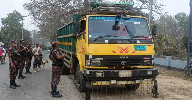 জ্বালানি তেল পাচার রোধে চুয়াডাঙ্গা সীমান্তে বিজিবির কঠোর নজরদারি