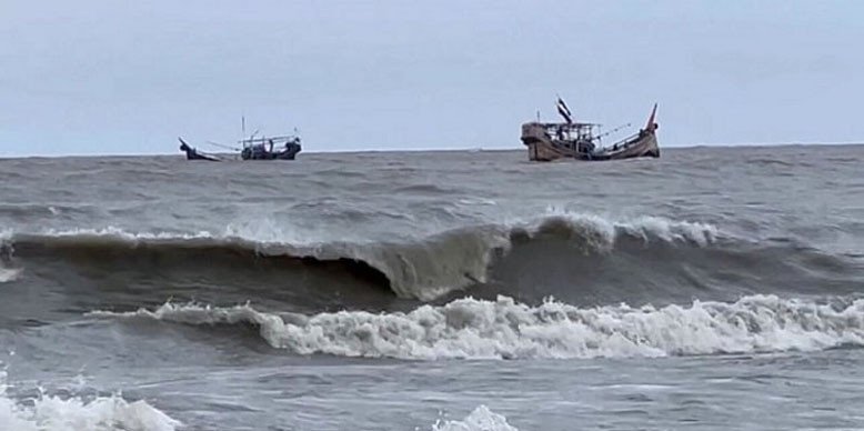 দেশের ৪ বিভাগে বজ্রবৃষ্টির আভাস, নদীবন্দরে সতর্ক সংকেত 