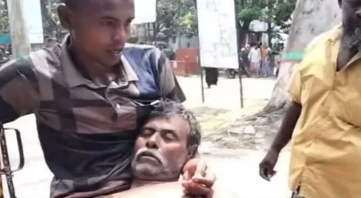 রাজশাহীতে তেলের জন্য লাইনে দাঁড়িয়ে হিট স্ট্রোকে কৃষকের মৃত্যু 