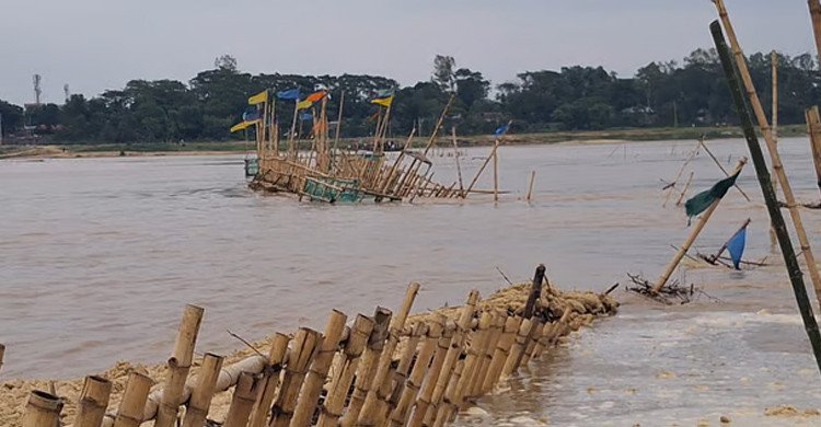 ভারি বৃষ্টিতে নদীর পানি বৃদ্ধি, পাঁচ জেলায় বন্যার পুর্ভাবাস