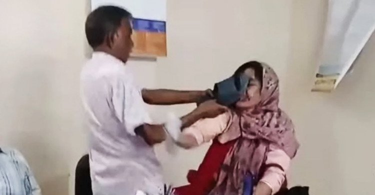 কলেজ শিক্ষিকাকে জুতাপেটা, বিএনপি নেতা বহিষ্কার