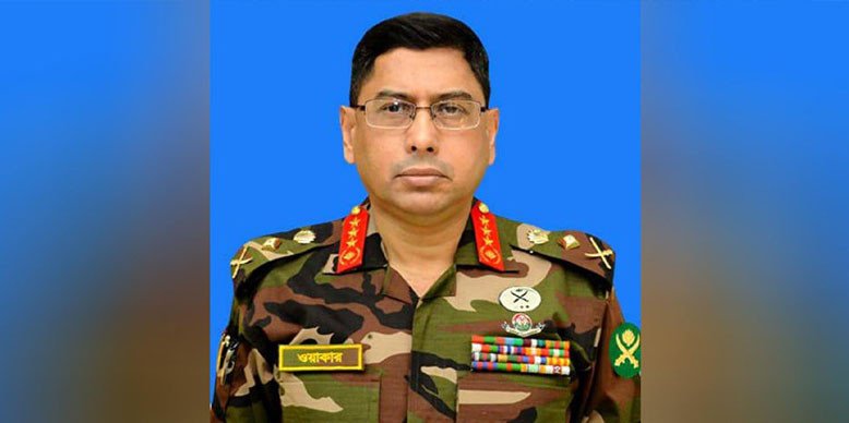 হজ পালনে সস্ত্রীক সৌদি আরব গেলেন সেনাপ্রধান  