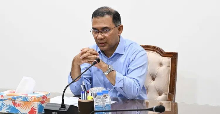 গণতন্ত্রকে প্রাতিষ্ঠানিক রূপ দিতে কাজ করছে সরকার: তারেক রহমান