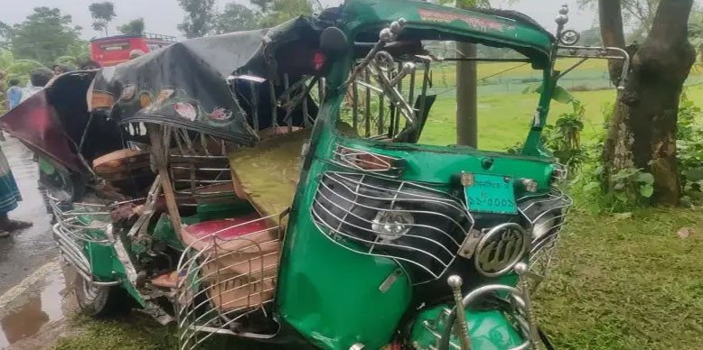 নেত্রকোনায় বাস-সিএনজি মুখোমুখি সংঘর্ষ, নিহত ২ 