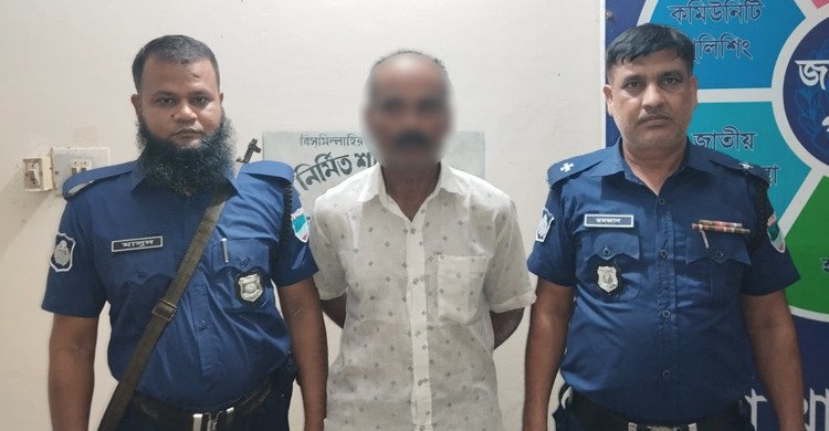 ৩ বছরের শিশুকে প্রলোভন দেখিয়ে ধর্ষণ চেষ্টার অভিযোগে বৃদ্ধ আটক