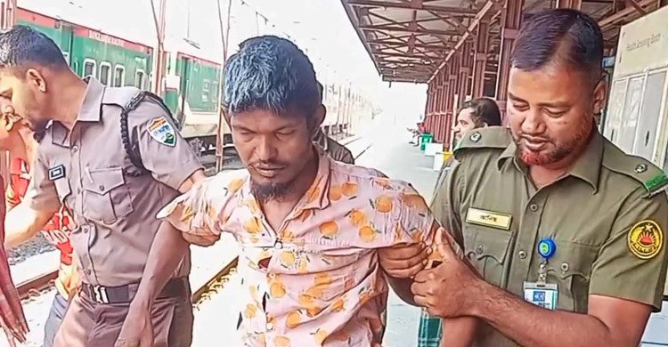 বেনাপোল এক্সপ্রেসে অজ্ঞান পার্টির খপ্পরে সর্বস্ব হারিয়ে হাসপাতালে ভর্তি ৩ যাত্রী