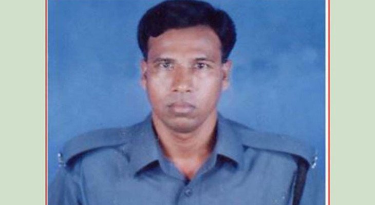 বরগুনায় চিরকুট লিখে থানা ব্যারাকে পুলিশ সদস্যের আত্মহত্যা  