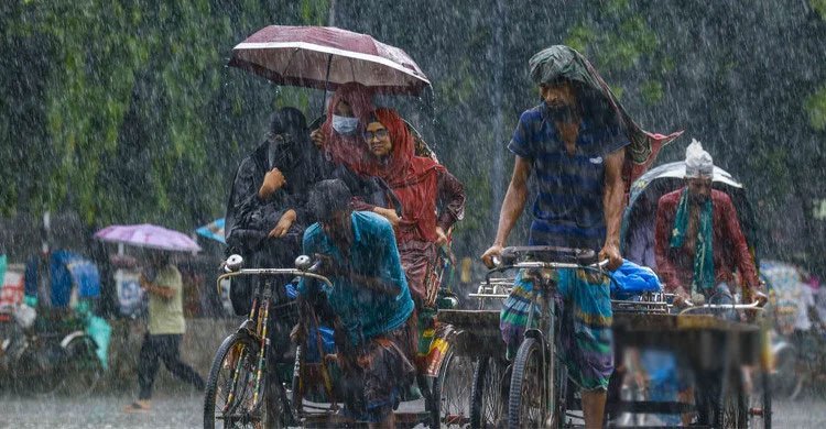 আগামী ৪৮ ঘণ্টার দেশের তিন বিভাগে অতি ভারী বৃষ্টির আভাস  
