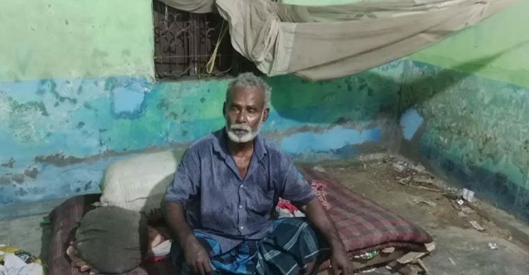 ৩ বছরের ভিক্ষার সঞ্চয় লুট, দেড় লাখ টাকা হারিয়ে দিশেহারা বৃদ্ধ  