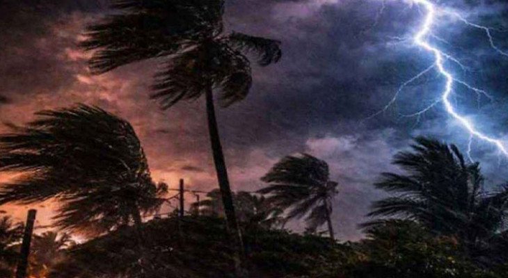 রাতের মধ্যে দেশের ১৭ জেলায় ঝড়ের আভাস 