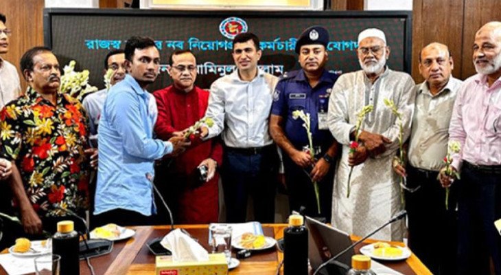 অফিস সহায়ক পদে ১৮ জনের মধ্যে ১৭ জনই ইঞ্জিনিয়ার-এমবিএ-মাস্টার্স পাস  