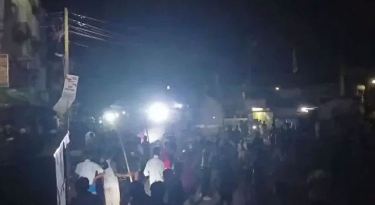 সুদের টাকা নিয়ে বিরোধ: ব্রাহ্মণবাড়িয়ায় টর্চ লাইট জ্বালিয়ে দুই গ্রামের সংঘর্ষে নিহত ১ 
