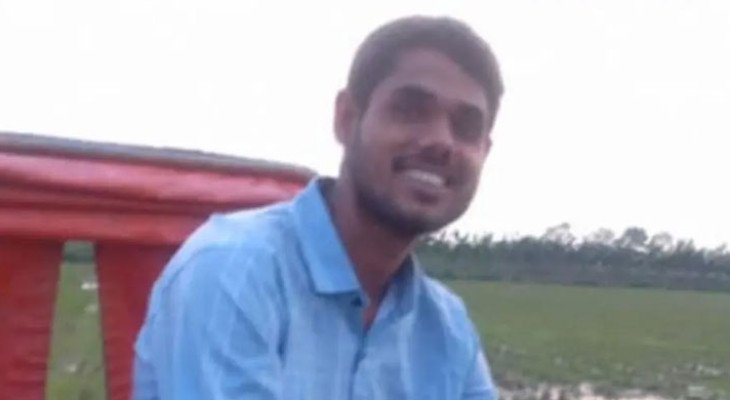 কিশোরগঞ্জে ২০ টাকার ঝালমুড়ির জন্য যুবককে ছুরিকাঘাত  