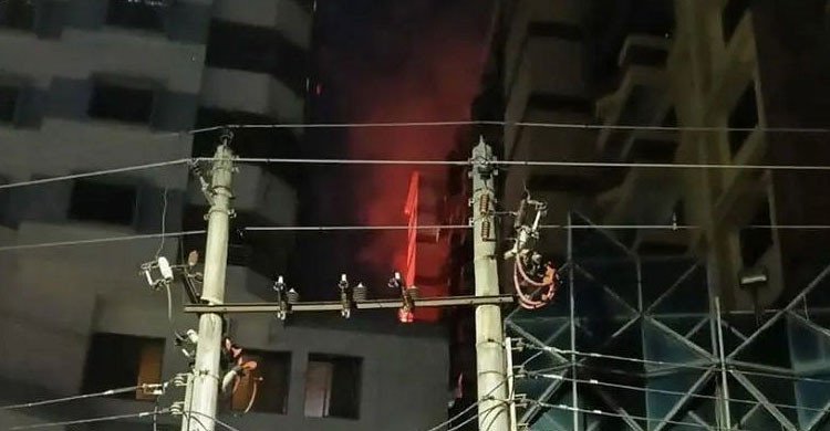 রাজধানীর কাঁটাবনে আবাসিক ভবনের আগুনে নিহত ২  