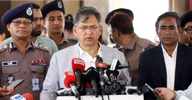 পাবনায় অবৈধভাবে বালু তোলা নিয়ে দুপক্ষের সংঘর্ষে বিএনপি কর্মী নিহত   
