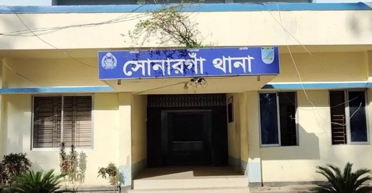 বাবার মৃত্যুর খবর দিতে গিয়ে ঘরে মিলল ছেলের ঝুলন্ত মরদেহ