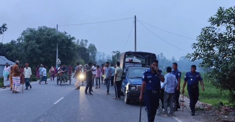 টাঙ্গাইলে দফায় দফায় দুই গ্রামের সংঘর্ষে নিহত ১, বাড়িঘরে অগ্নিসংযোগ