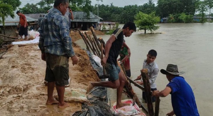 টানা বর্ষণে রাঙামাটিতে প্লাবিত ৩০ গ্রাম; পানিবন্দি ২০ হাজার মানুষ  