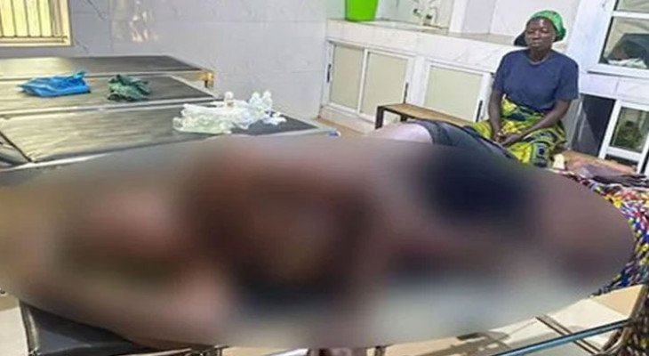 গ্রামে ঢুকে বাড়িতে বাড়িতে আগুনের পর হামলা, শিশুসহ নিহত ৩০
