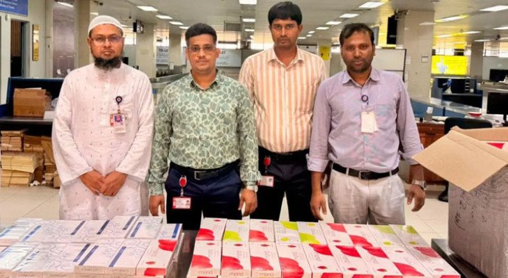 কর ফাঁকি দিয়ে দুবাই থেকে আনা ৬৫ লাখ টাকার বিদেশি সিগারেট জব্দ