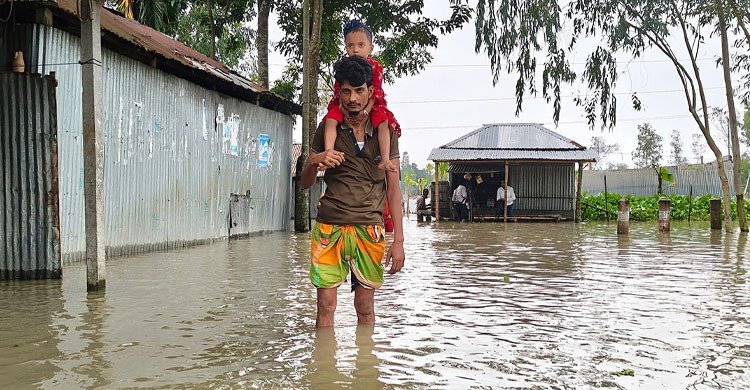 উজানের ঢল কমায় লালমনিরহাটে স্বস্তি: তিস্তার পানি বিপৎসীমার ৩০ সেন্টিমিটার নিচে