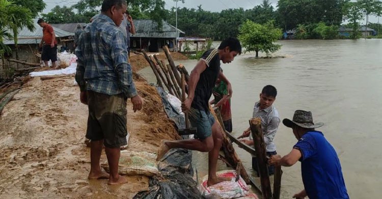 টানা বর্ষণে রাঙামাটিতে প্লাবিত ৩০ গ্রাম; পানিবন্দি ২০ হাজার মানুষ  