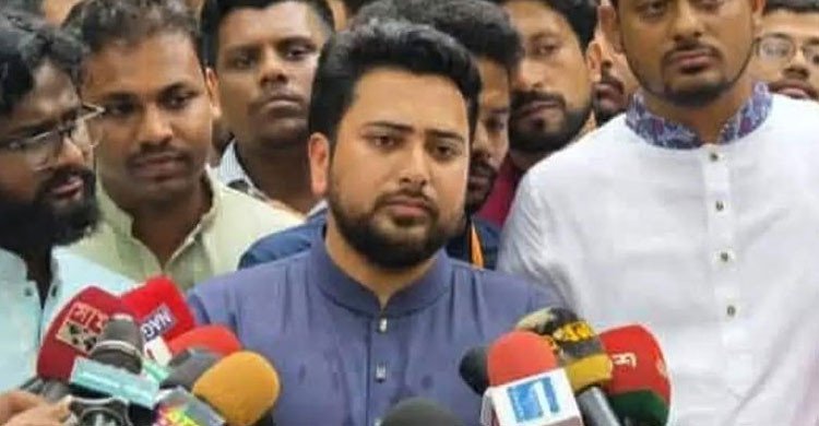 সরকার যদি সন্ত্রাসের পথে হাঁটে, তাহলে জনগণ প্রতিরোধের পথে হাঁটবে: নাহিদ ইসলাম