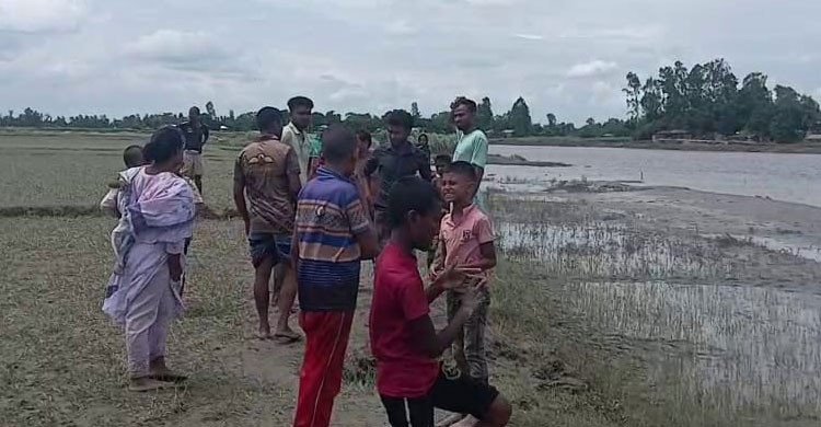 গোবিন্দগঞ্জে নদী পার হতে গিয়ে বৃদ্ধ নিখোঁজ, চলছে উদ্ধার অভিযান
