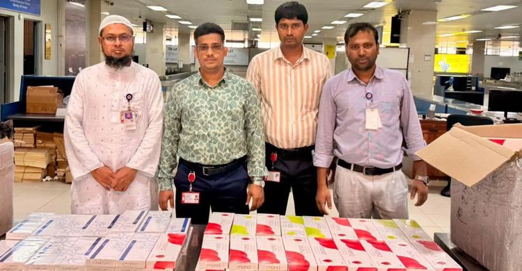 কর ফাঁকি দিয়ে দুবাই থেকে আনা ৬৫ লাখ টাকার বিদেশি সিগারেট জব্দ