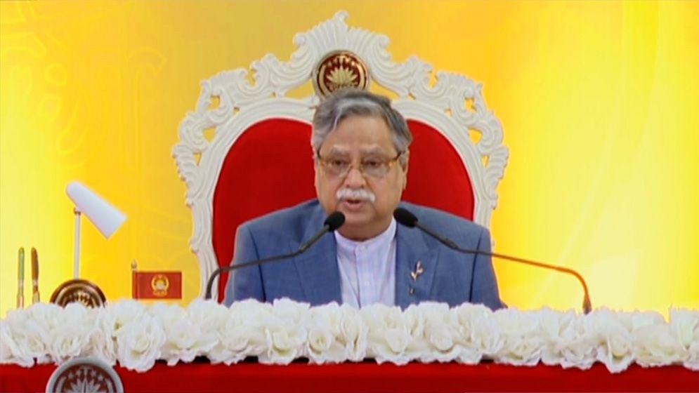 সশস্ত্র বাহিনীকে আধুনিক চতুর্মাত্রিক বাহিনীতে গড়ে তোলার অঙ্গীকার রাষ্ট্রপতির